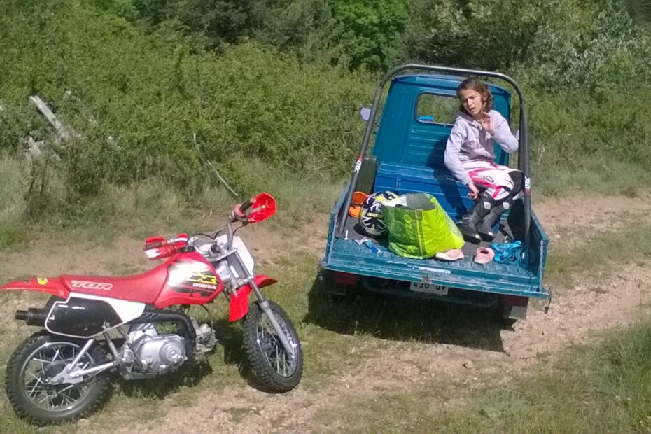 Velia tuctuc moto